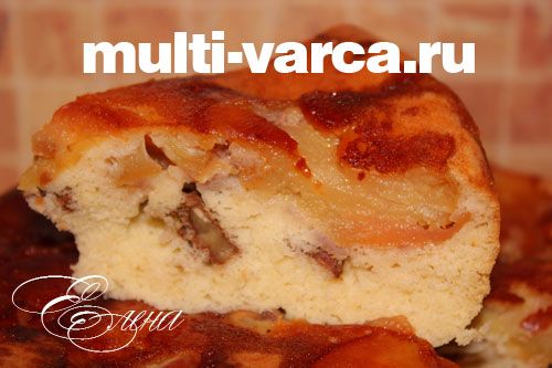 Яблучний пиріг у мультиварці