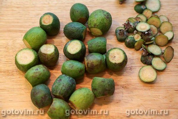 Компот з айви з фейхоа